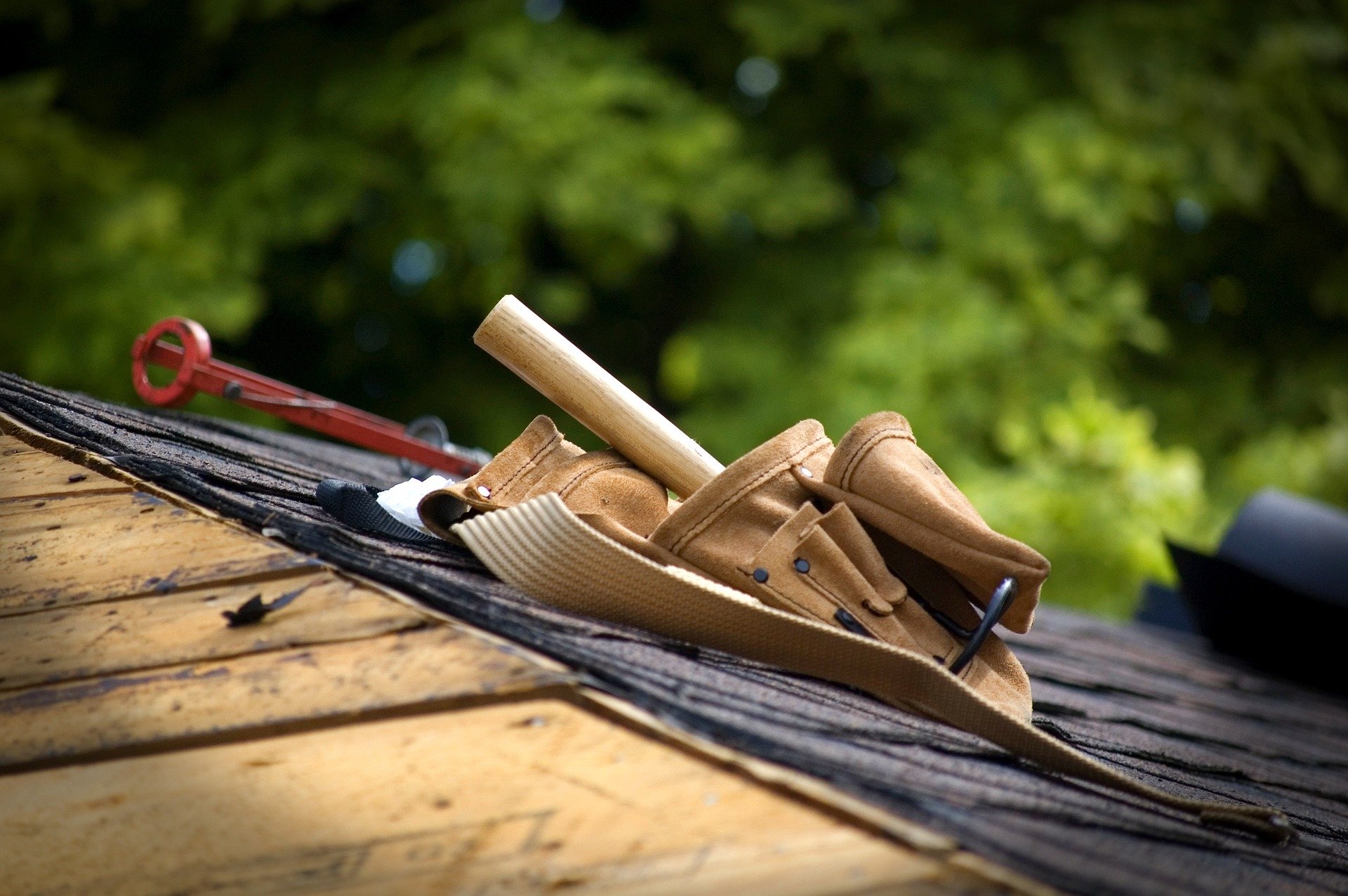 Hammer on roof